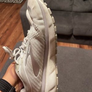 Ghost 12 grey shoes from Brooks for men or women